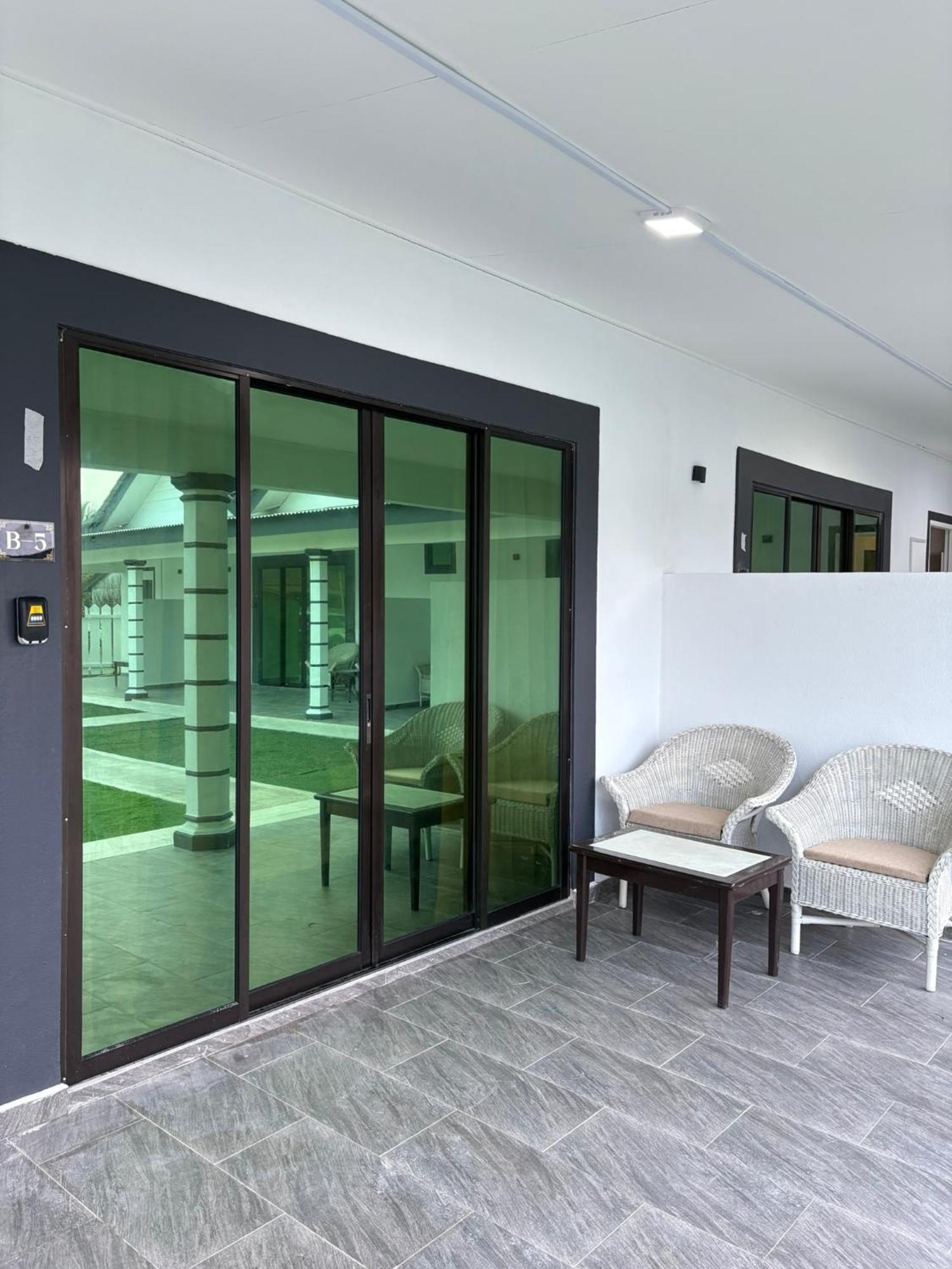 Eleven25 Roomstay Dungun Exterior photo